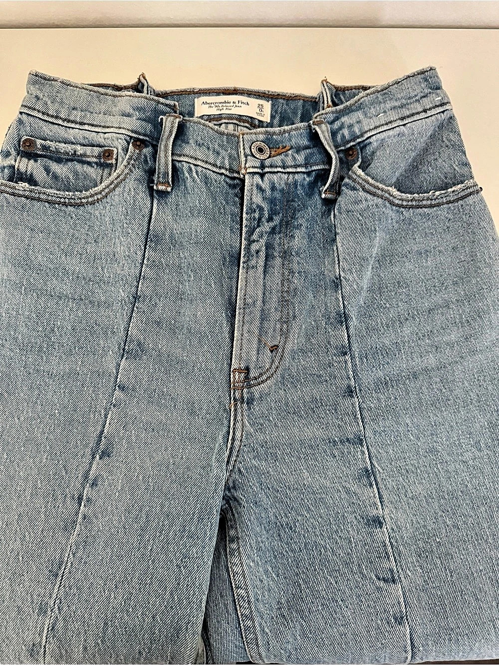 Abercrombie & Fitch 90s Relaxed Jean High Rise Waist 25